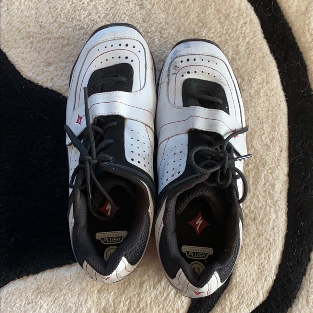 Specialized SPD compatible 41 spin shoes